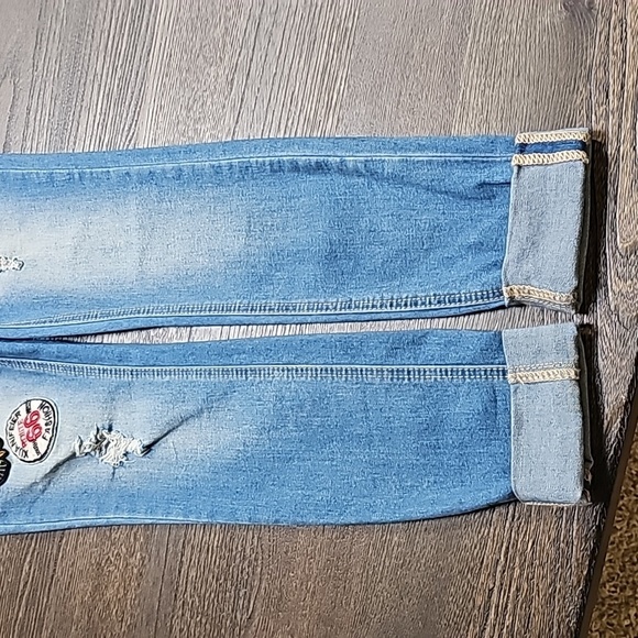Indigo Rein Juniors' Patch Ripped Skinny Ankle Jeans Fun Patches & Pins  Size 3 - Picture 6 of 17